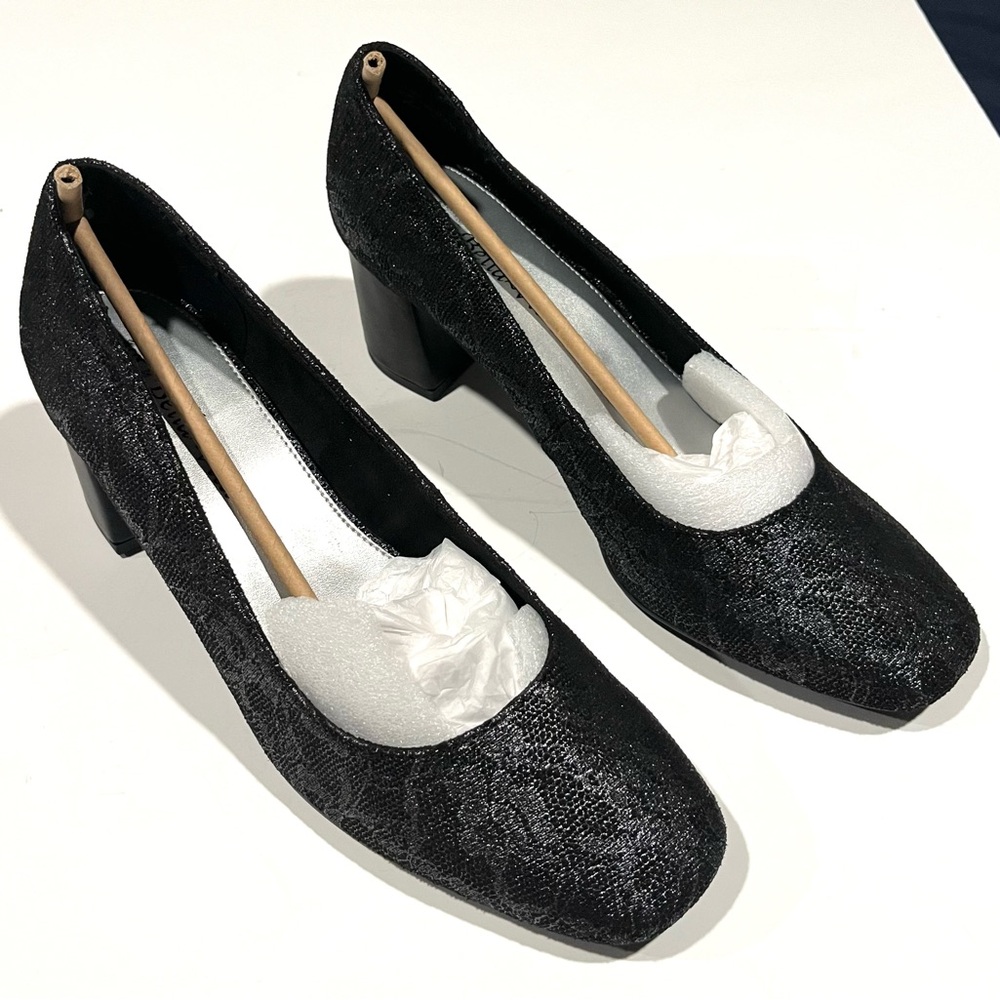 Bella Vita Black Heels size 9.5
